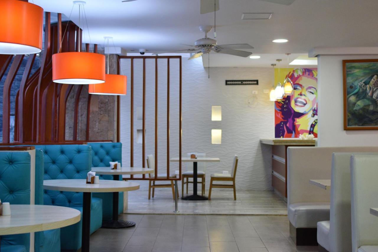 Hotel La Riviera Santa Marta Dış mekan fotoğraf