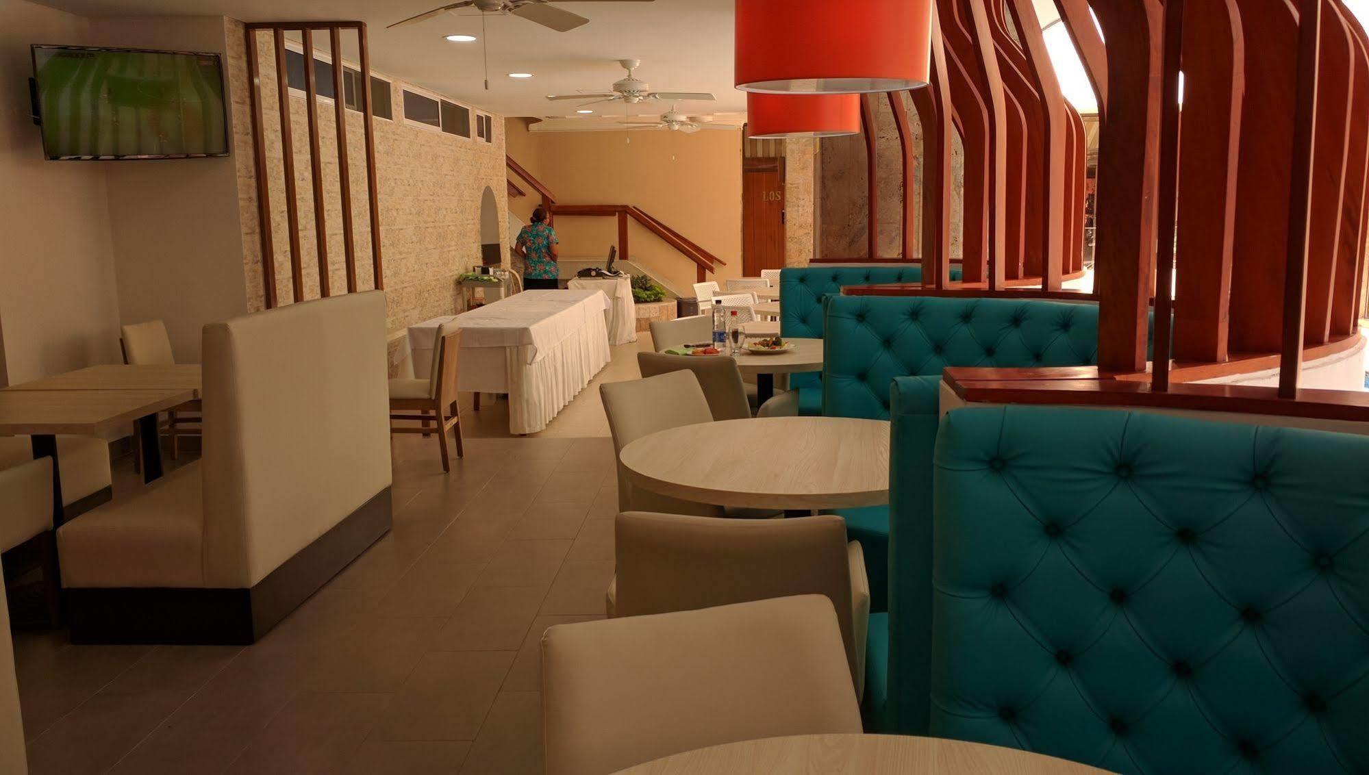 Hotel La Riviera Santa Marta Dış mekan fotoğraf