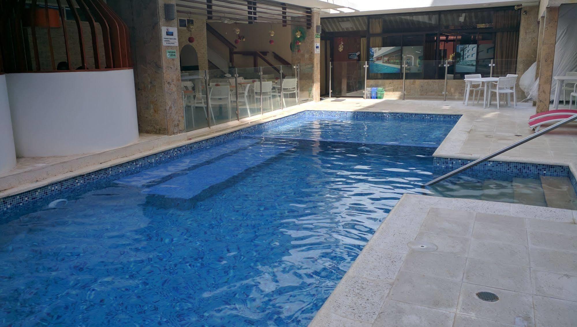 Hotel La Riviera Santa Marta Dış mekan fotoğraf